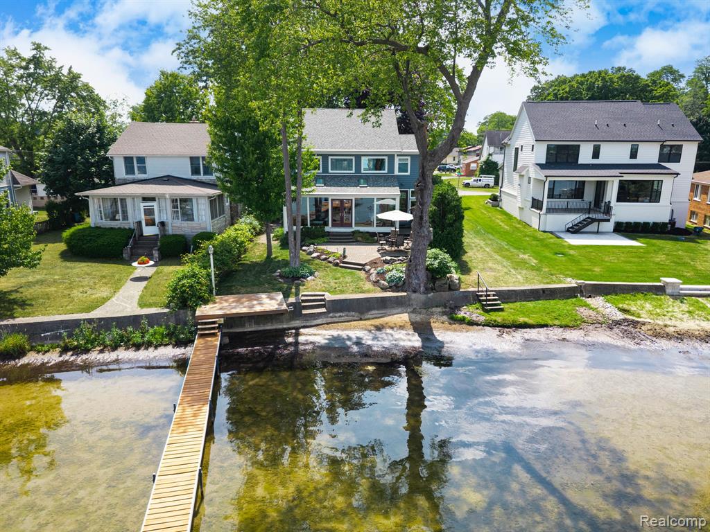 775 Lyle Drive Waterford, MI 48327 - Photo 1 of 63 Gallery Image 1