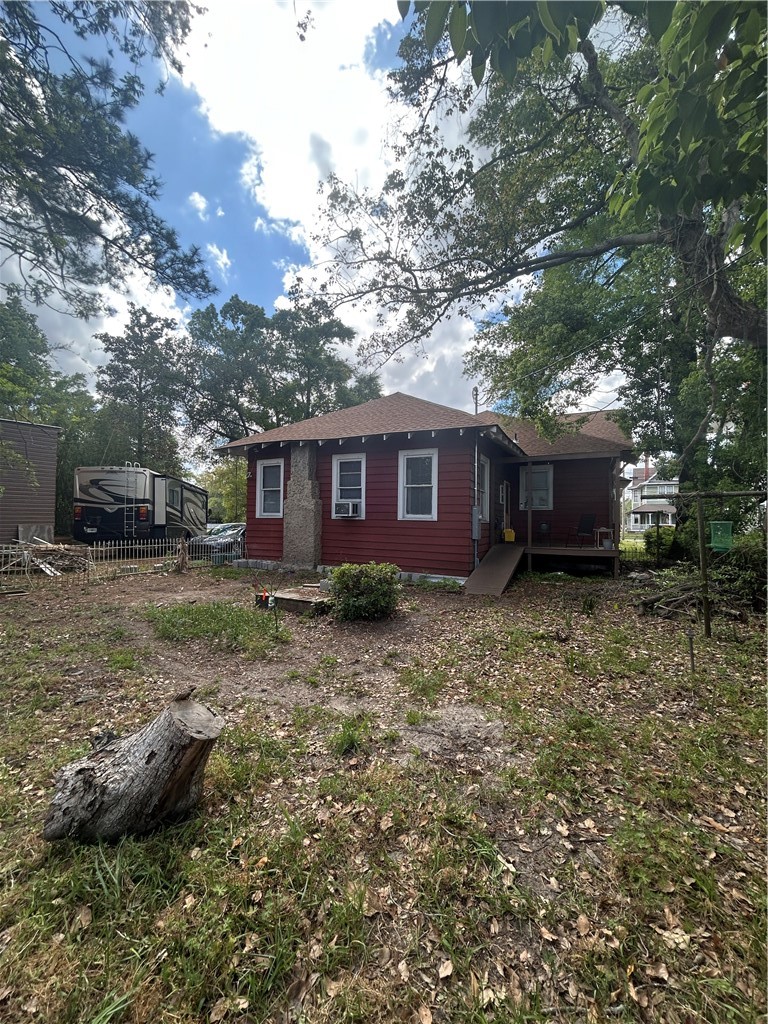 909 Gilmore Street Waycross, GA 31501 - Photo 41 of 43 Backyard