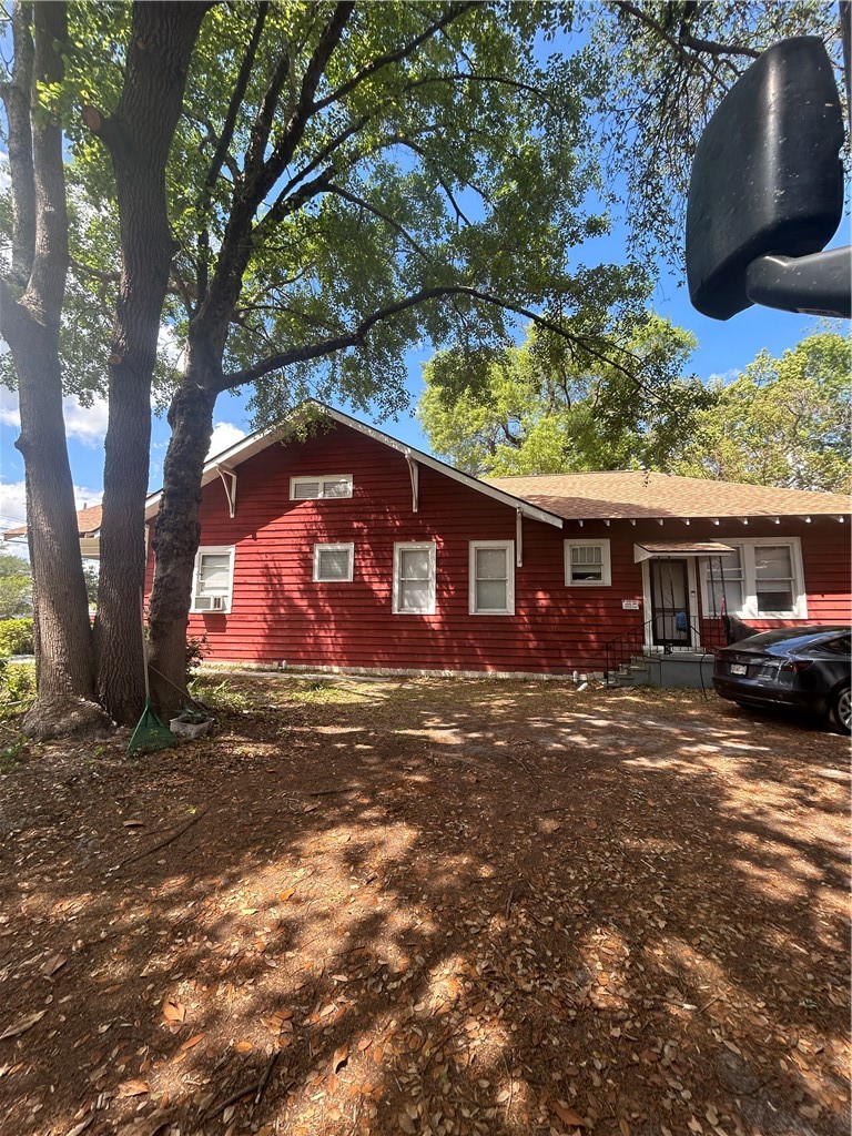 909 Gilmore Street Waycross, GA 31501 - Photo 43 of 43 Driveway on side of home