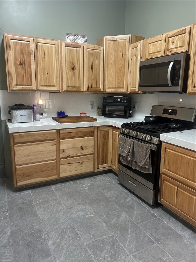 909 Gilmore Street Waycross, GA 31501 - Photo 8 of 43 Kitchen