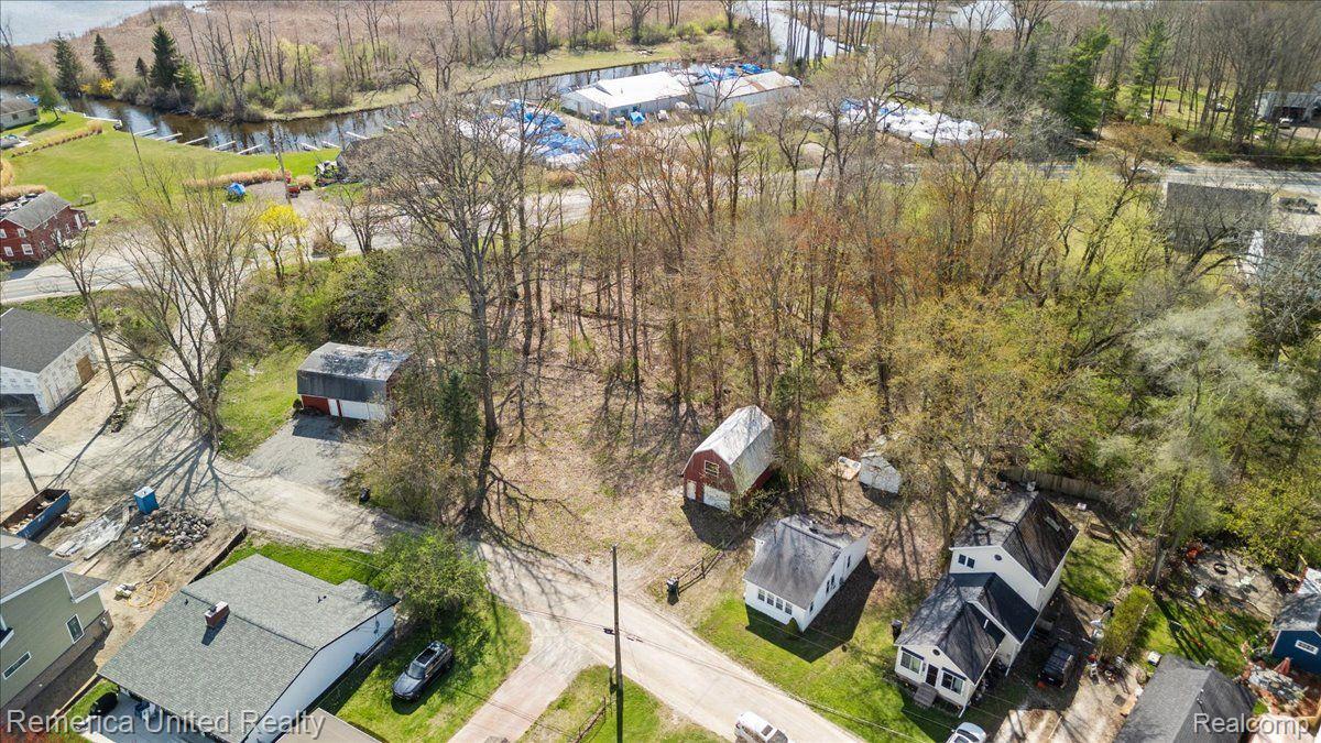 9623 Winston Road Pinckney, MI 48169 - Photo 14 of 19 Gallery Image 14