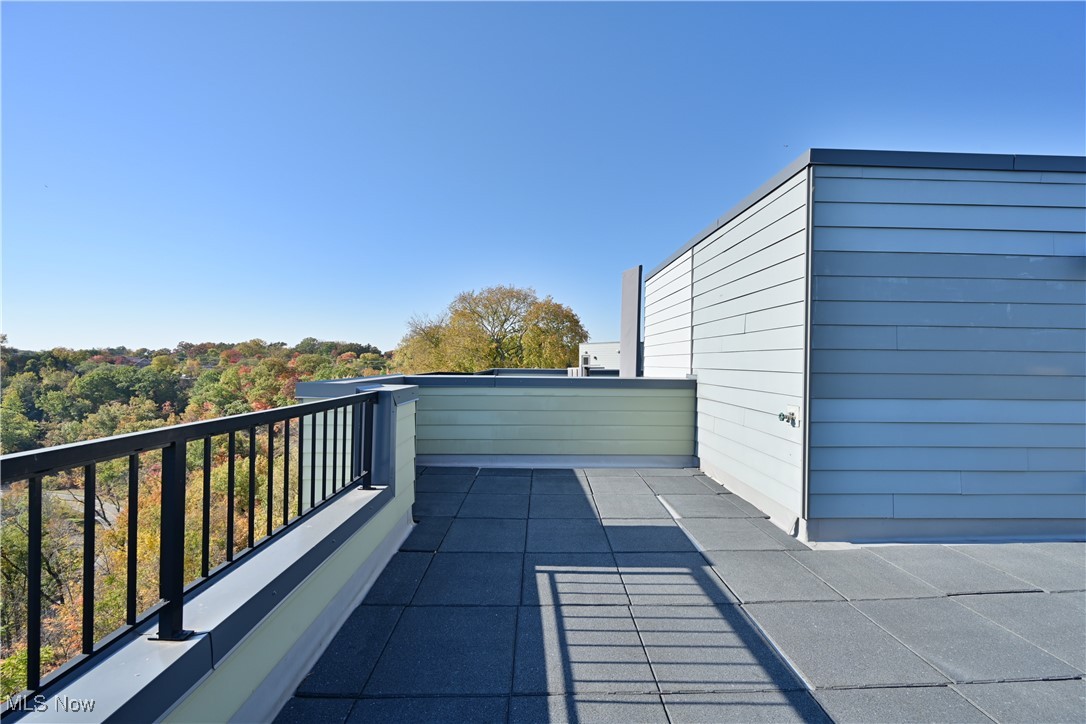 18875 Riversouth Terrace, Unit 35 Cleveland, OH 44126 - Photo 28 of 37 View of balcony