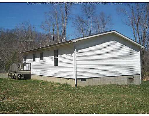 6 Blue Knob Road Maysel, WV 25133 - Photo 10 of 14 Exterior Front.