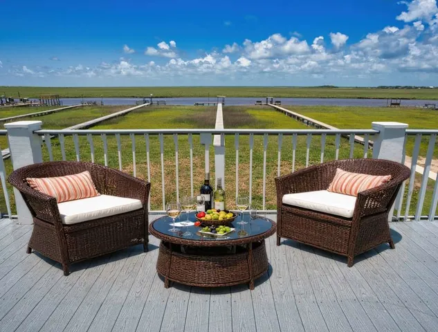 $898,862 | 2028 County Road 201, Sargent, TX 77414