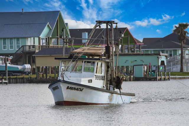 $898,862 | 2028 County Road 201, Sargent, TX 77414