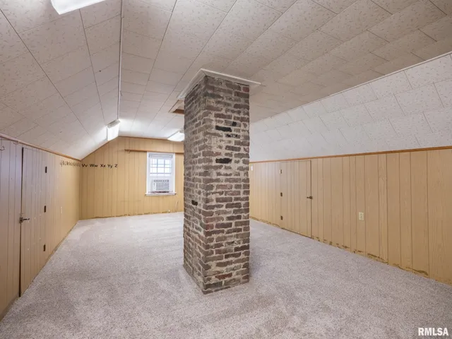 $269,000 | 1704 East Terrace View Lane, Peoria Heights, IL 61616