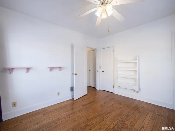 $239,900 | 1704 East Terrace View Lane, Peoria Heights, IL 61616