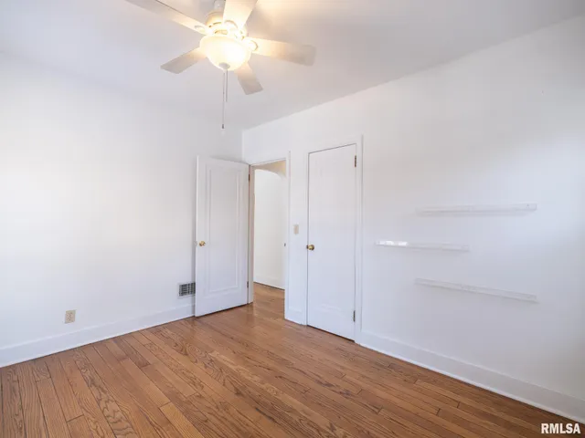 $269,000 | 1704 East Terrace View Lane, Peoria Heights, IL 61616