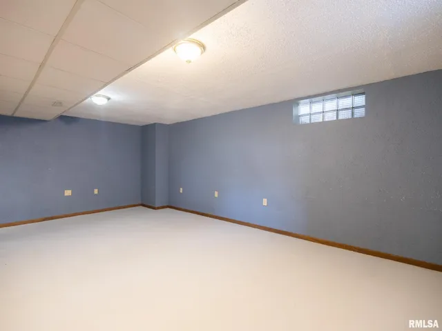 $269,000 | 1704 East Terrace View Lane, Peoria Heights, IL 61616