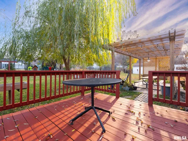 $269,000 | 1704 East Terrace View Lane, Peoria Heights, IL 61616