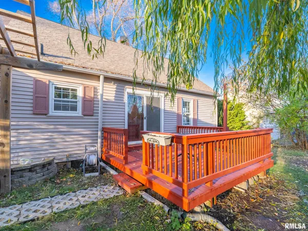 $239,900 | 1704 East Terrace View Lane, Peoria Heights, IL 61616