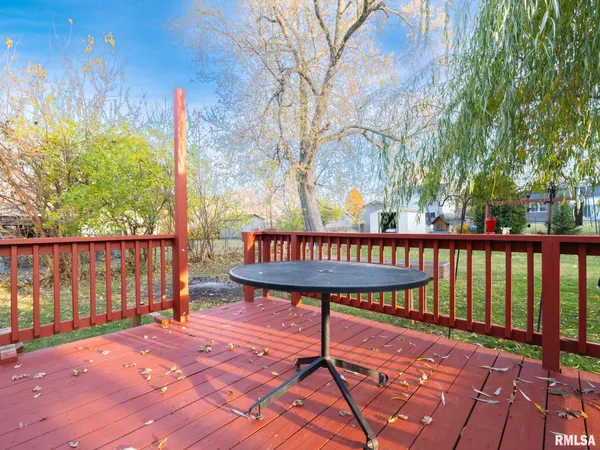 $239,900 | 1704 East Terrace View Lane, Peoria Heights, IL 61616