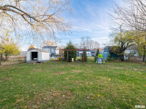 $239,900 | 1704 East Terrace View Lane, Peoria Heights, IL 61616