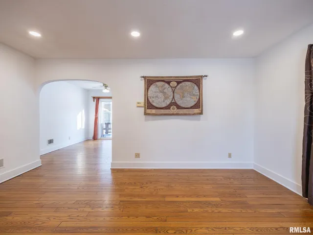 $269,000 | 1704 East Terrace View Lane, Peoria Heights, IL 61616