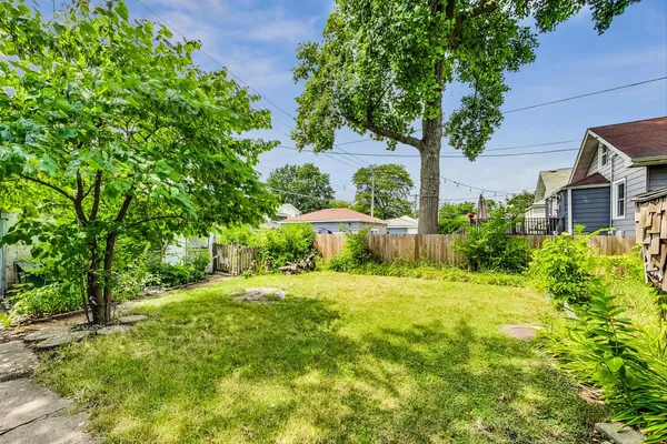 $299,900 | 3428 East Avenue, Berwyn, IL 60402