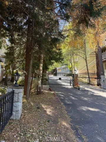 $2,250 | 301 Canyon Crest Lane, Lake Arrowhead, CA 92352