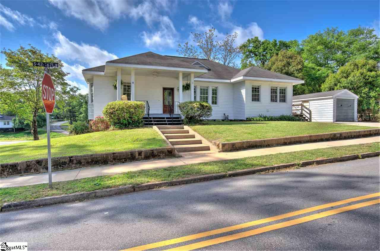 2 Crest Street Lyman, SC 29365 - Photo 2 of 32 Gallery Image 2