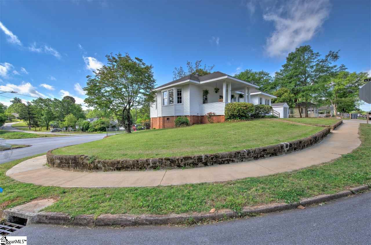2 Crest Street Lyman, SC 29365 - Photo 3 of 32 Gallery Image 3