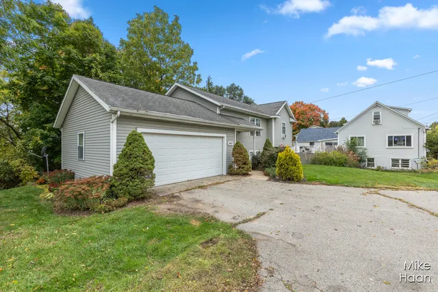 $355,000 | 6487 36th Avenue, Hudsonville, MI 49426