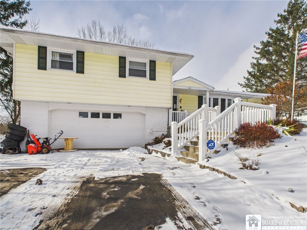 935 Queen Street Olean, NY 14760 - Photo 1 of 35