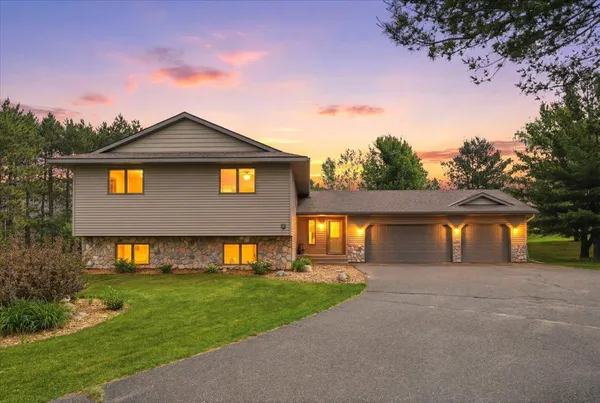 $499,900 | 1409 138th Avenue, New Richmond, WI 54017