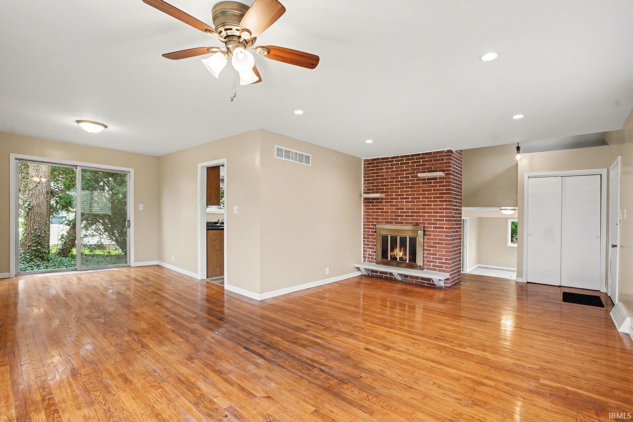 19600 Ruth Avenue South Bend, IN 46614 - Photo 2 of 23