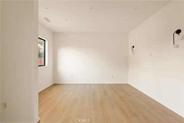 $1,749,000 | 17852 Saticoy Street, Reseda, CA 91335