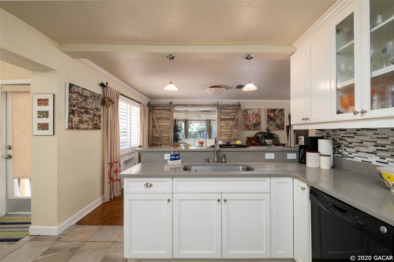 2711 Southwest 4th Place Gainesville, FL 32607 - Photo 12 of 28 Gallery Image 12