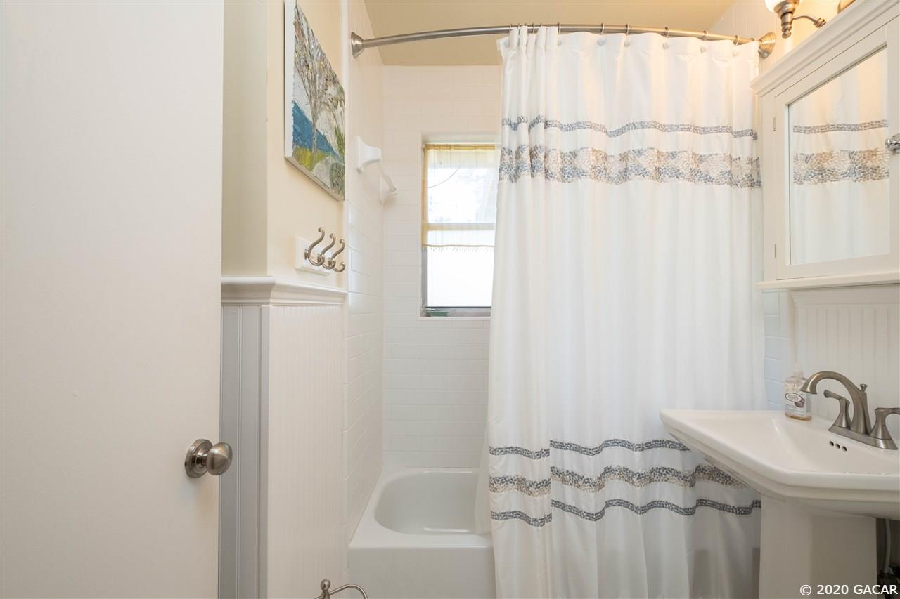 2711 Southwest 4th Place Gainesville, FL 32607 - Photo 20 of 28 Gallery Image 20