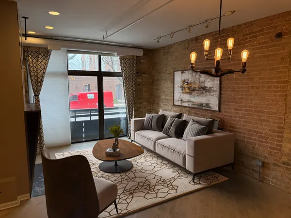 $3,295 | 1735 West Diversey Parkway, Unit 118, Chicago, IL 60614