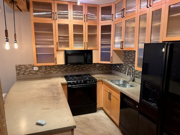 $3,295 | 1735 West Diversey Parkway, Unit 118, Chicago, IL 60614