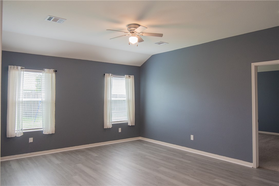 6021 Toby Bend Bryan, TX 77807 - Photo 12 of 20