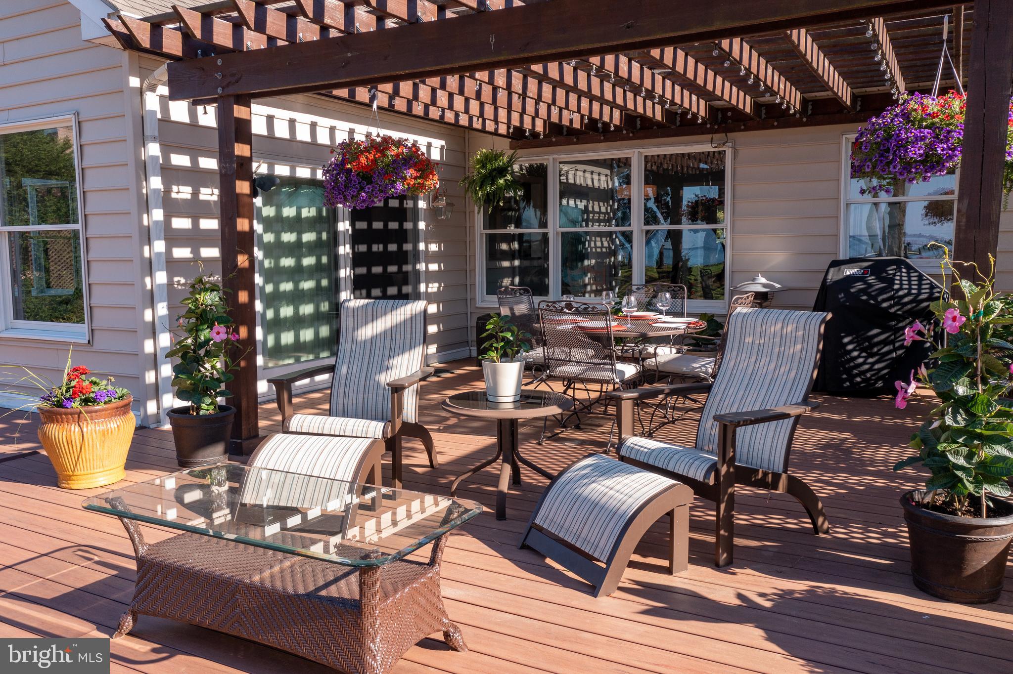 1020 River Point Road Cambridge, MD 21613 - Photo 29 of 45 Outdoor living area