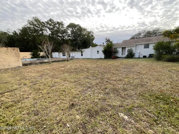 a view of dirt yard