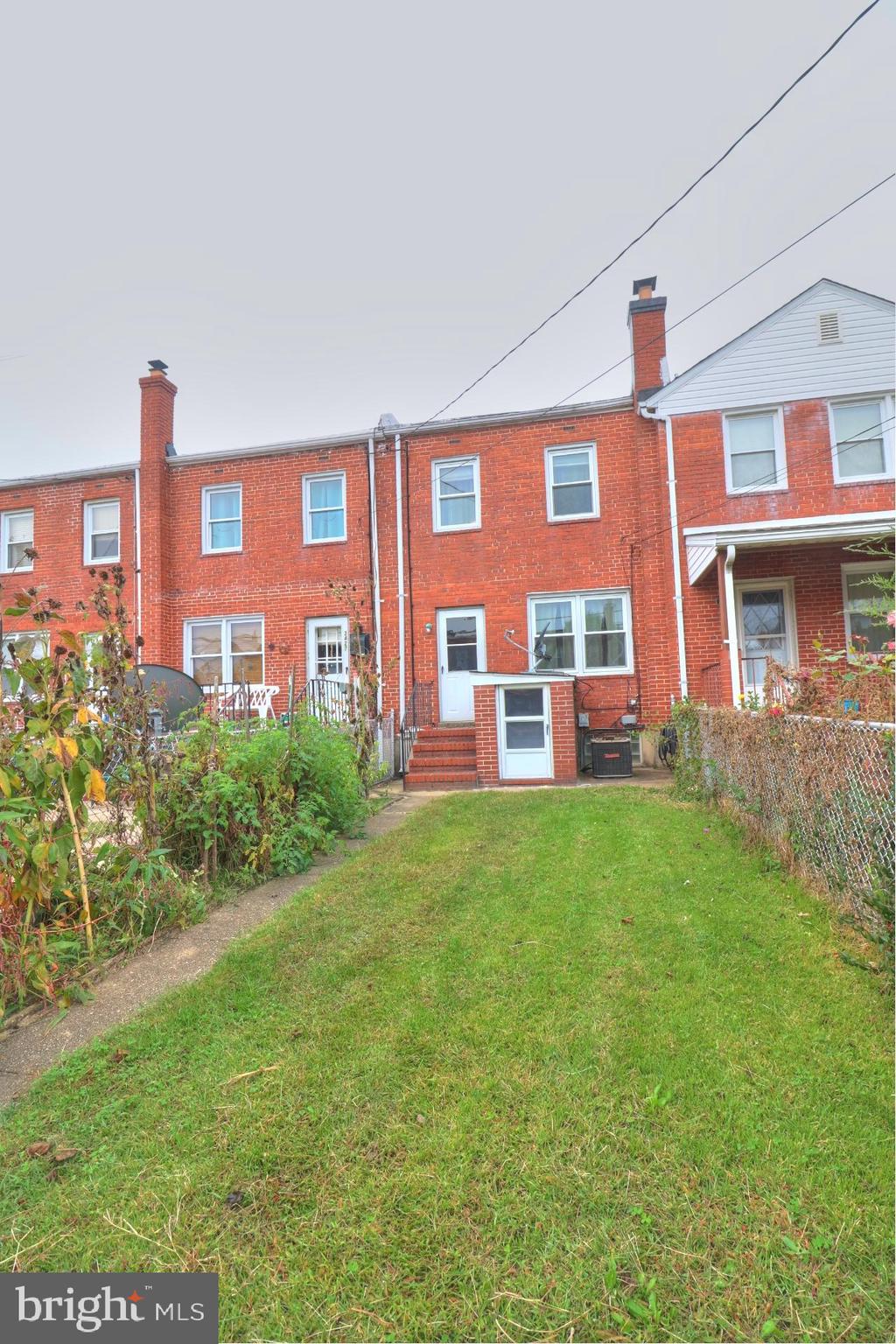 3425 Dunhaven Road Baltimore, MD 21222 - Photo 2 of 20