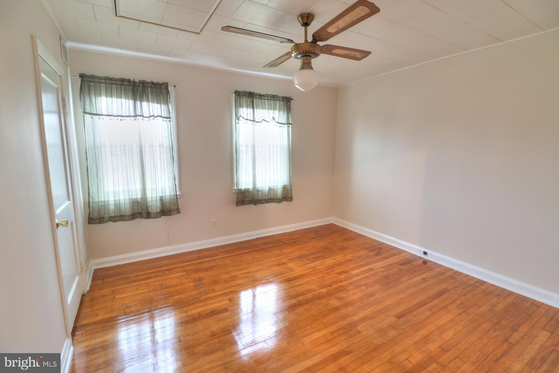 3425 Dunhaven Road Baltimore, MD 21222 - Photo 14 of 20