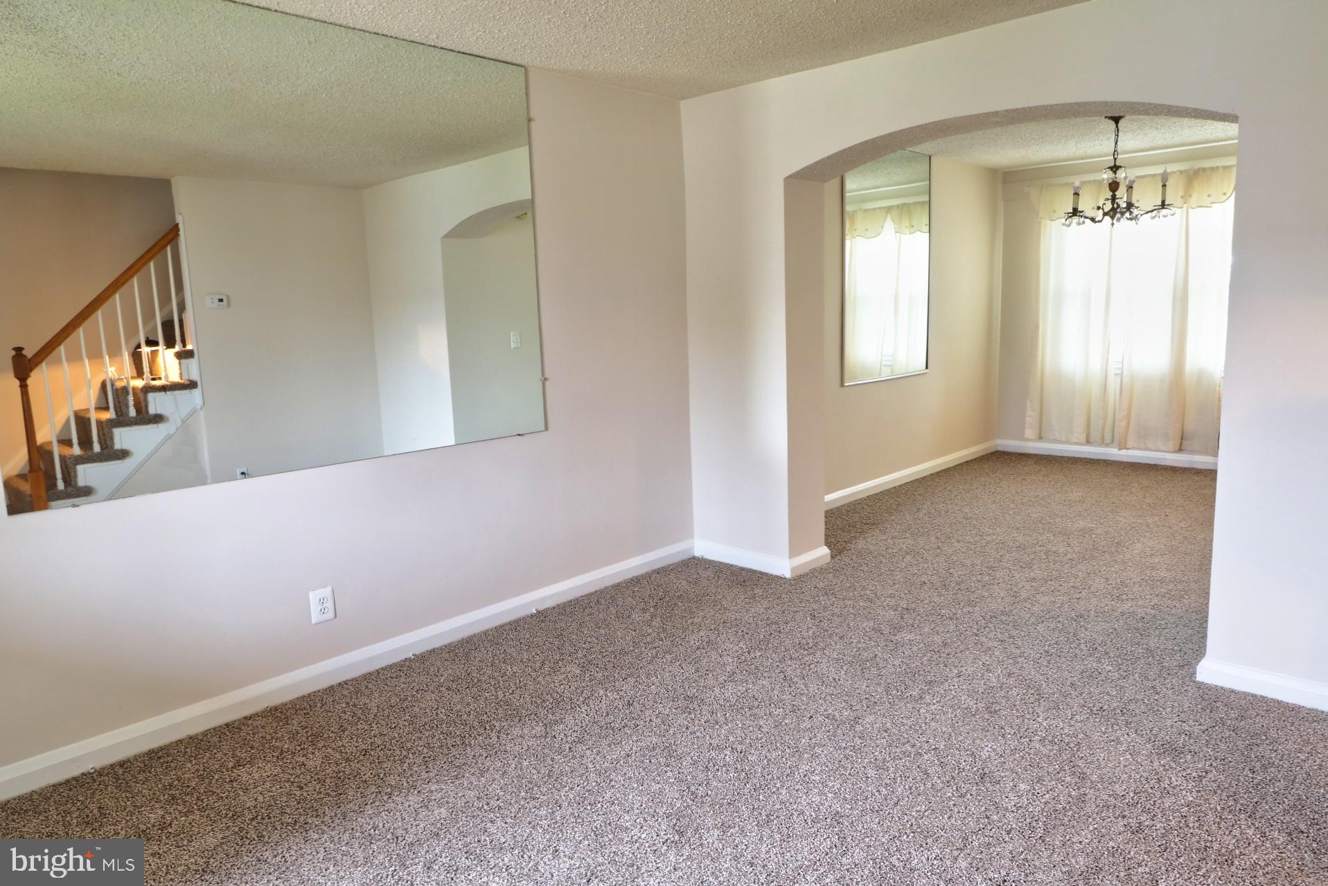 3425 Dunhaven Road Baltimore, MD 21222 - Photo 3 of 20