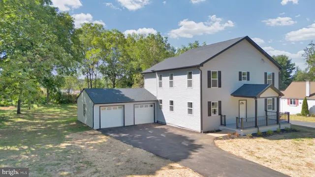 a house view with a outdoor space