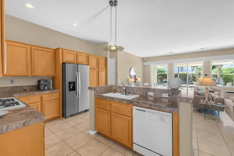 $1,050,000 | 29 Calle La Reina, Rancho Mirage, CA 92270