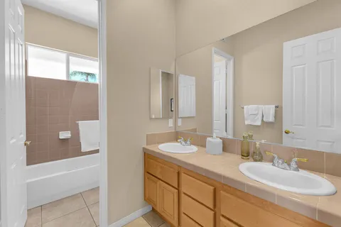 $1,050,000 | 29 Calle La Reina, Rancho Mirage, CA 92270