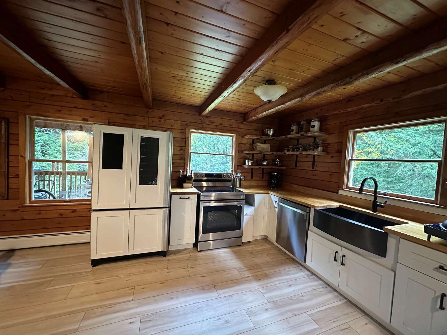 115 Russell Road Waterbury, VT 05677 - Photo 17 of 20 Gallery Image 17