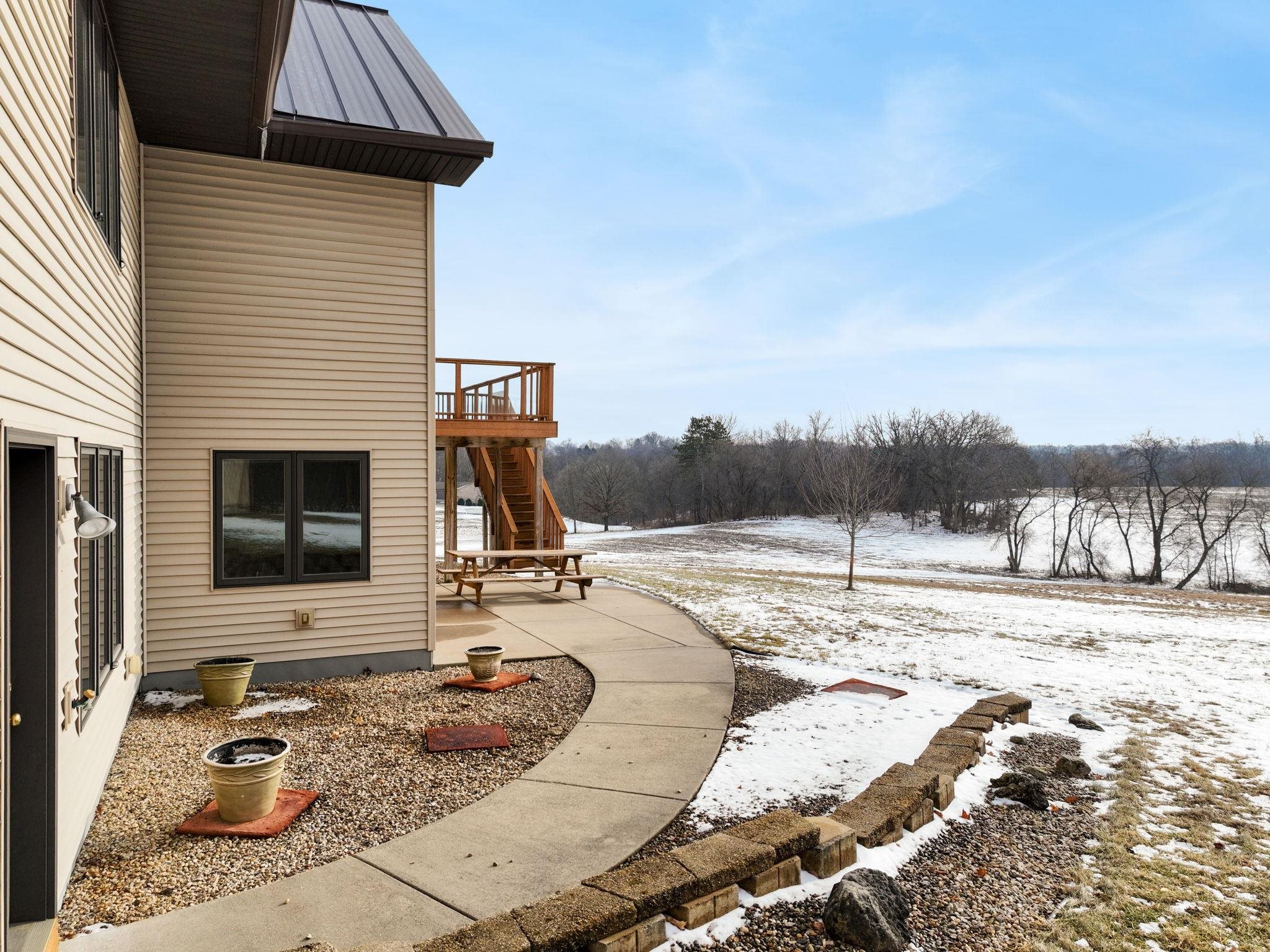 6851 Dugway Road Ridgeway, WI 53582 - Photo 5 of 56