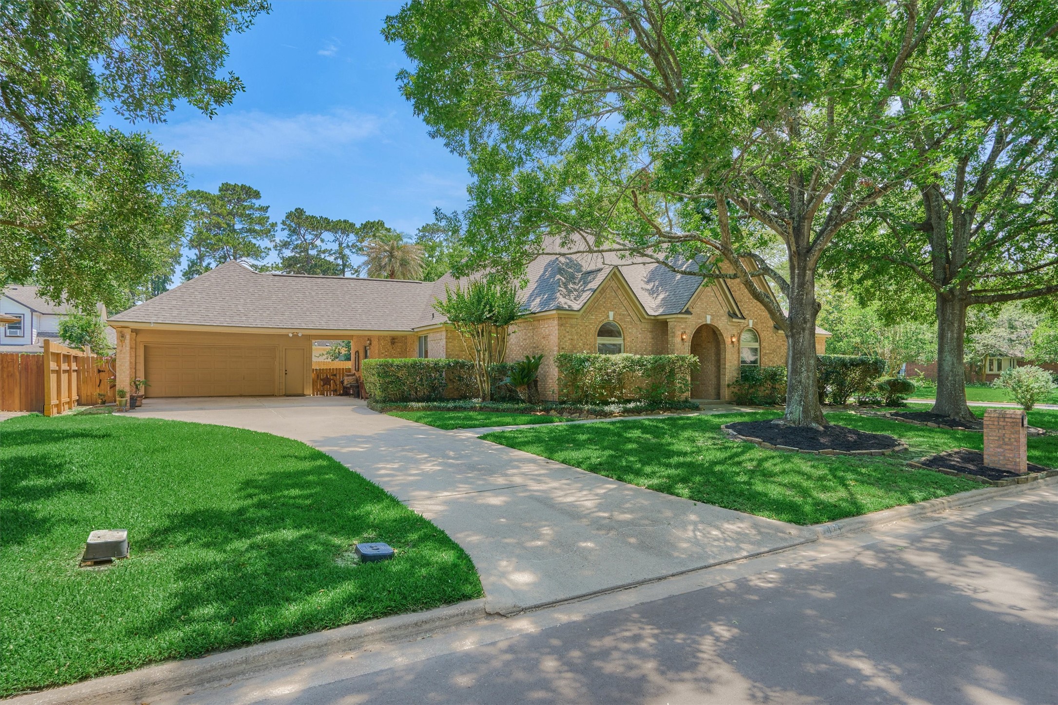 423 Pine Edge Drive Spring, TX 77380 - Photo 2 of 36
