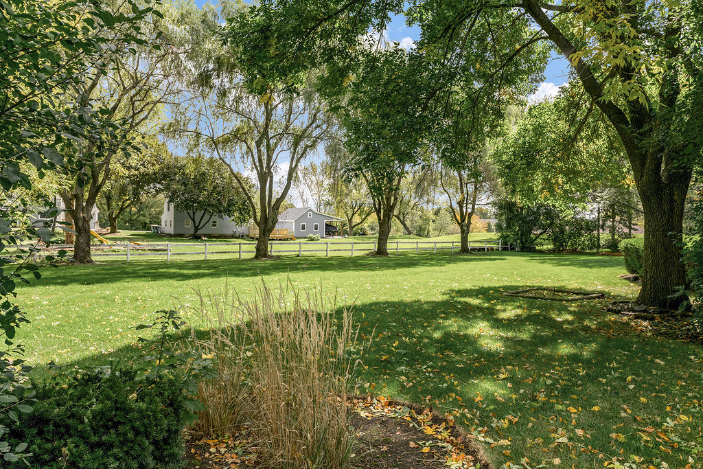 2103 Shetland Road Inverness, IL 60010 - Photo 6 of 31