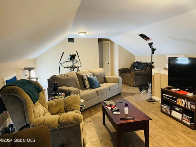 $149,900 | 60 Saunders Street, Whitehall, NY 12887