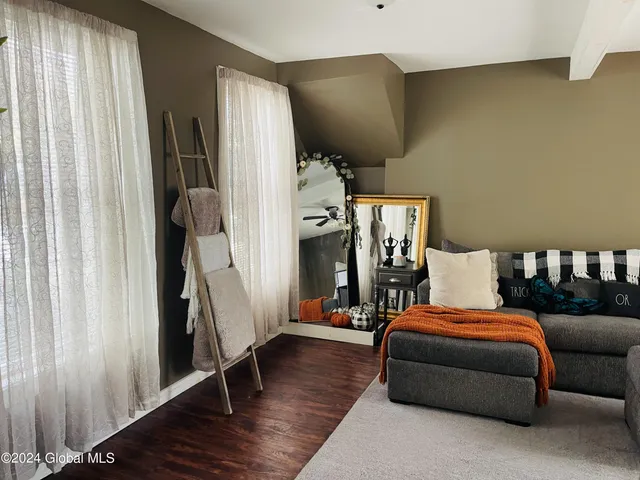 $149,900 | 60 Saunders Street, Whitehall, NY 12887