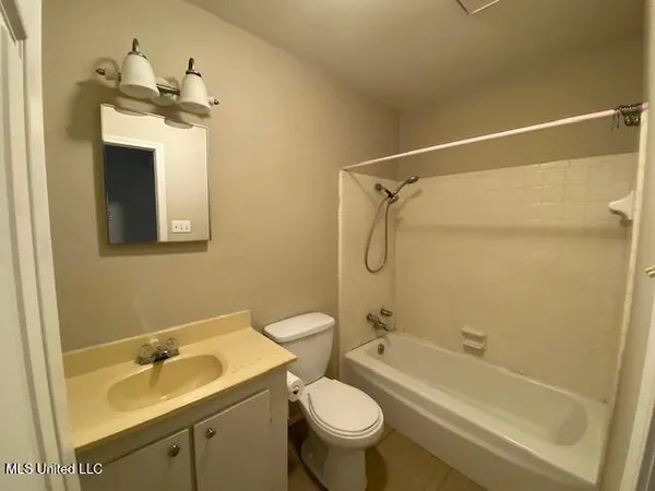 $1,400 | 7217 Hampton Drive, Biloxi, MS 39532