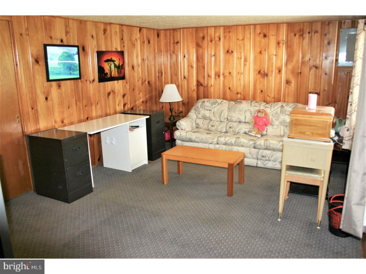 12423 Dunks Ferry Road Philadelphia, PA 19154 - Photo 21 of 25 Family Room