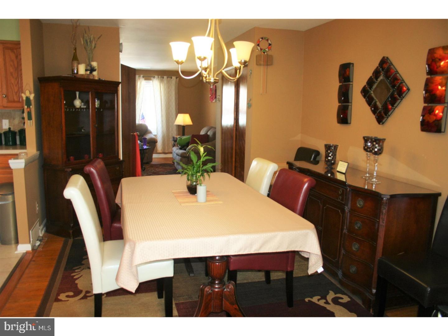 12423 Dunks Ferry Road Philadelphia, PA 19154 - Photo 7 of 25 Dining Room