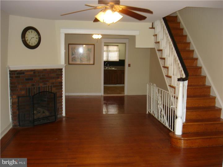 7421 Beverly Road Philadelphia, PA 19138 - Photo 8 of 17 Living Room